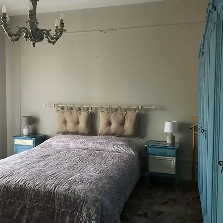 Homestay Nina Camera Matrimoniale In Appartamento